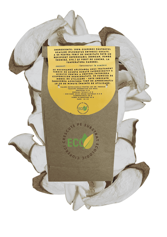 Ciuperca regală feliat, uscat.